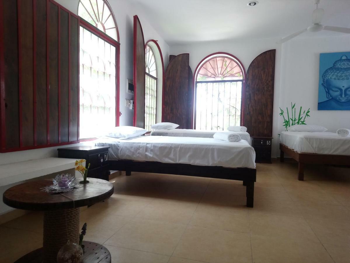 Casita Rustica En La Selva Hotel Cancún Eksteriør billede