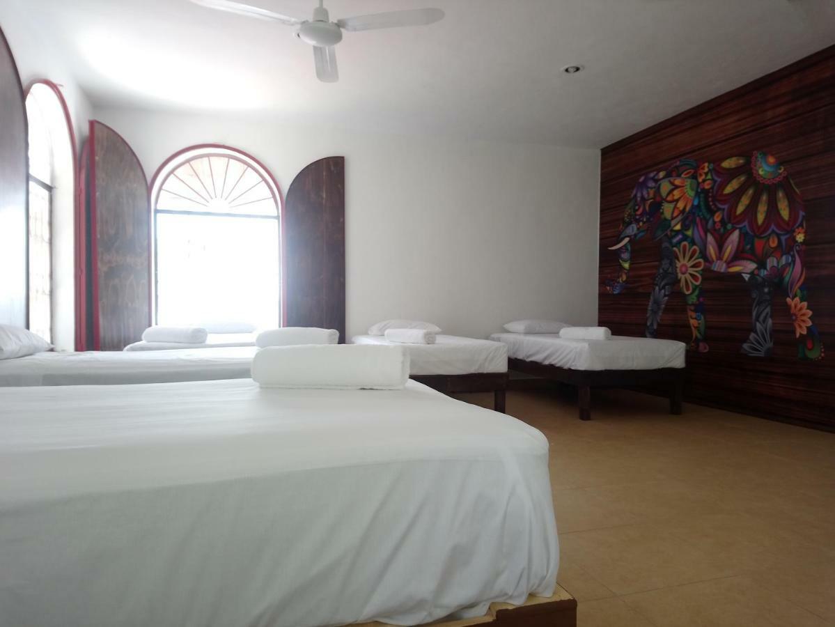 Casita Rustica En La Selva Hotel Cancún Eksteriør billede
